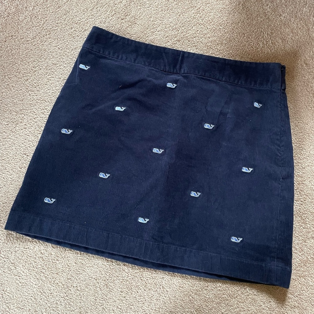 Vineyard Vines navy blue corduroy skirt, size 8
